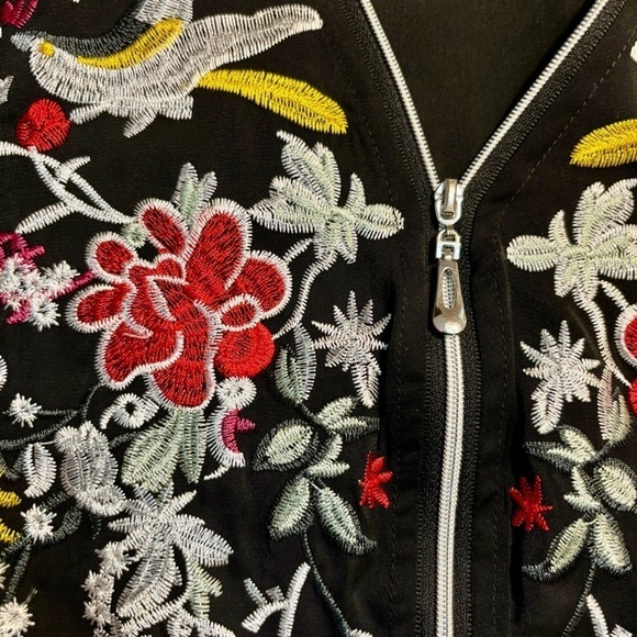 NWT Tunic Top Small Oversized Grosy Black Embroidered Floral Pink White Zip Neck - Picture 10 of 15